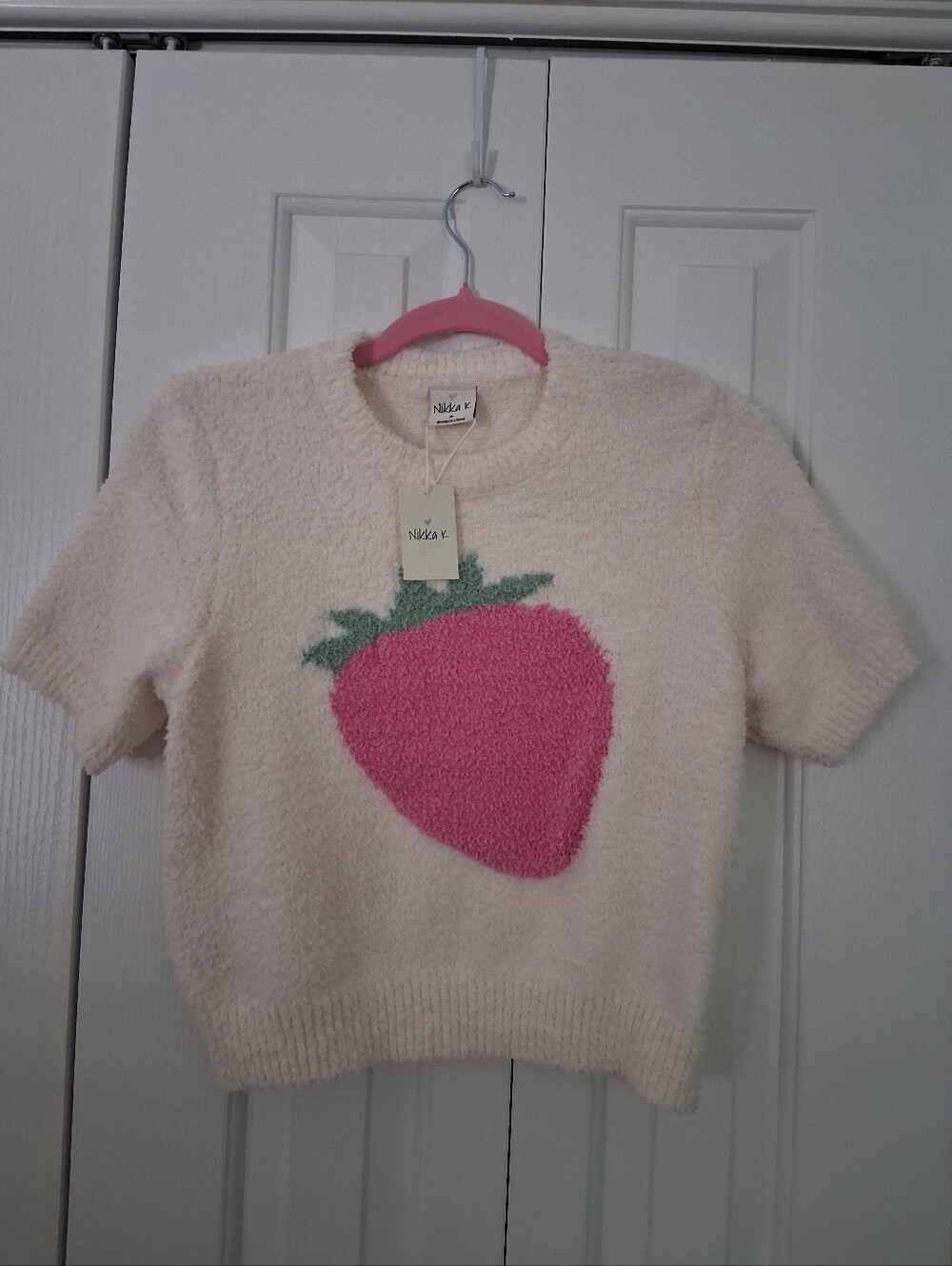 NWT Nikka K Fuzzy Strawberry Short Sleeve Sweater